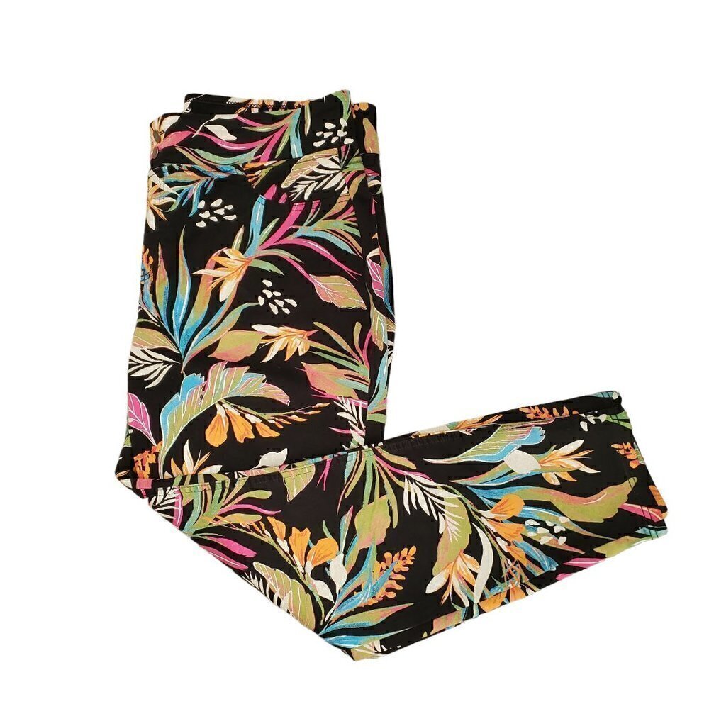 BLACK w FLORAL PRINT JEGGINS SIZE 1X